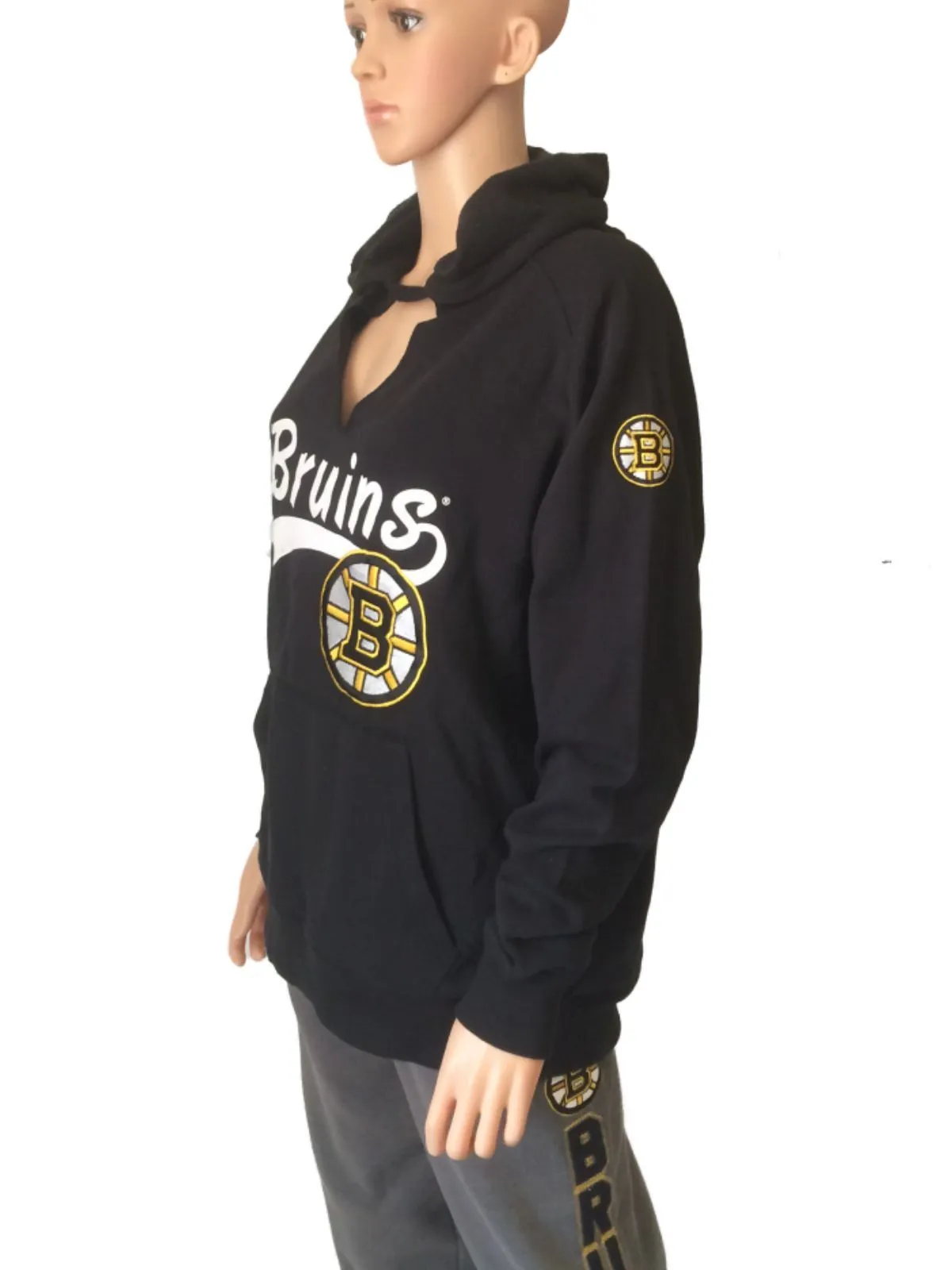 Boston Bruins SAAG WOMENS Black LS V-Neck Pullover Hoodie Sweatshirt (M)